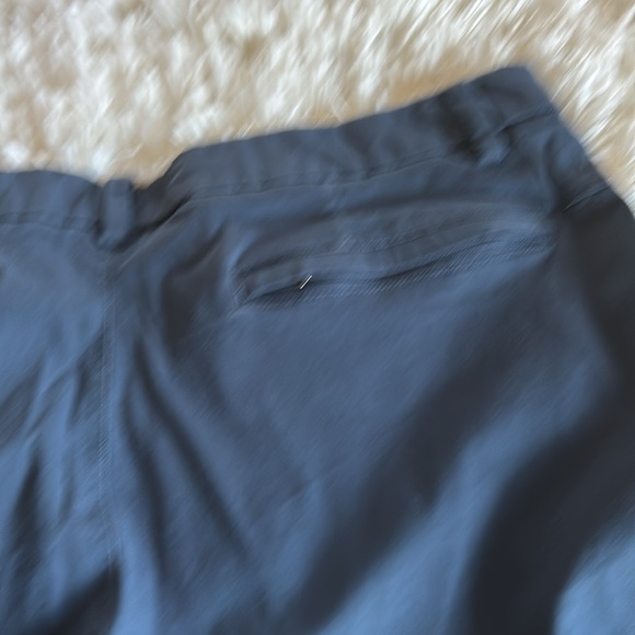 Lululemon ABC classic fit blue flat front shorts size 36 - Picture 8 of 8